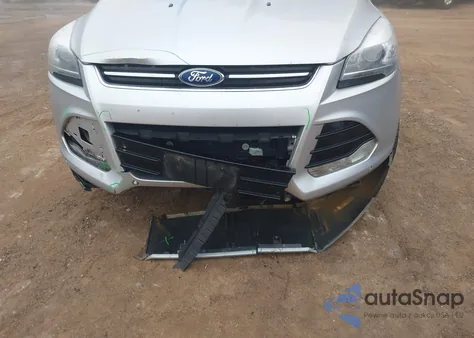 2014 Ford Escape Titanium z USA, uszkodzony, nr VIN 1FMCU0J9XEUD24499